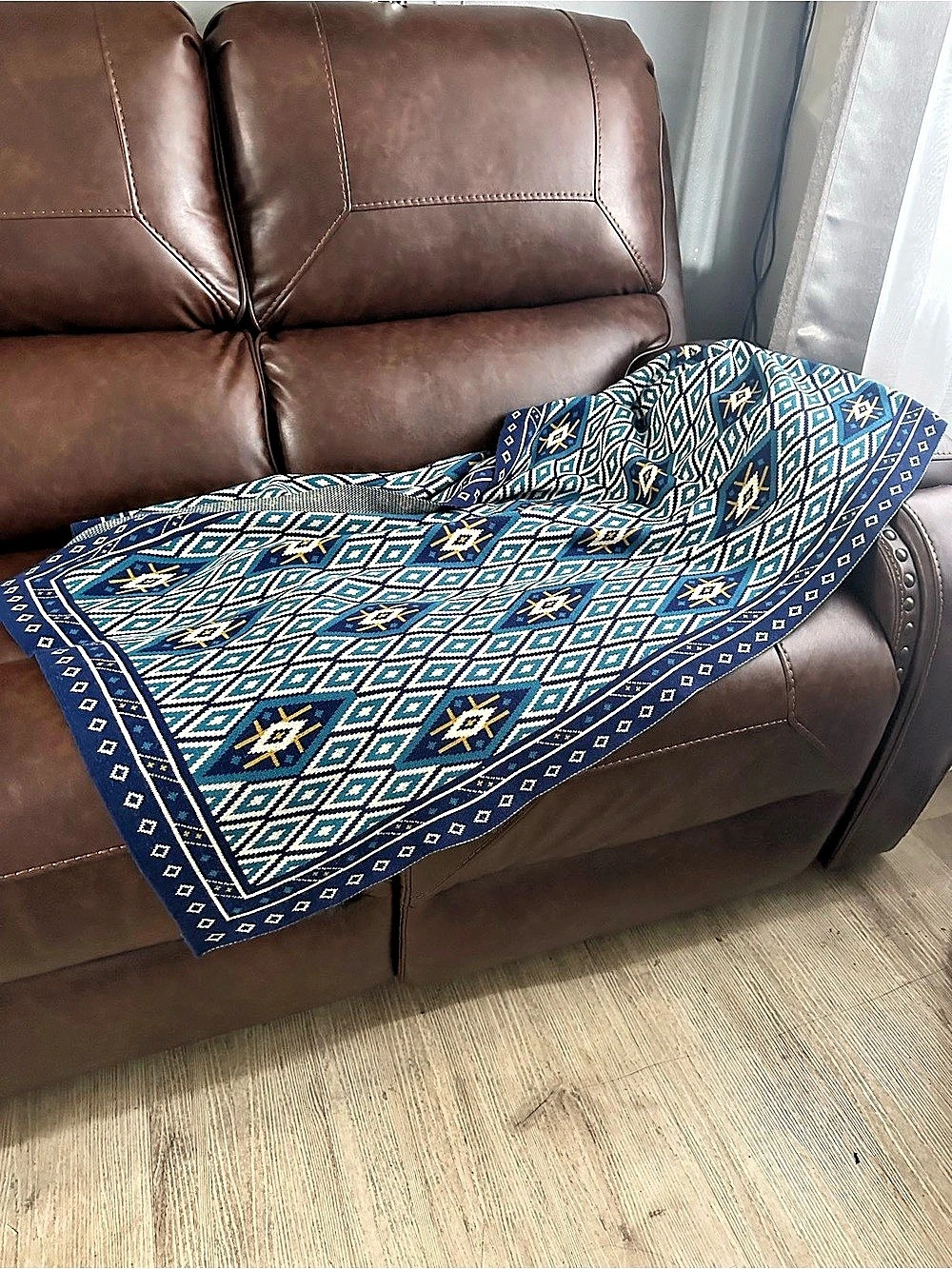 Geometric Blue & White Textile Throw Blanket